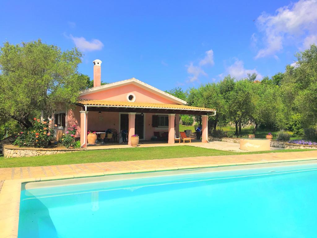 Villa Kleopatra Pouládes المظهر الخارجي الصورة